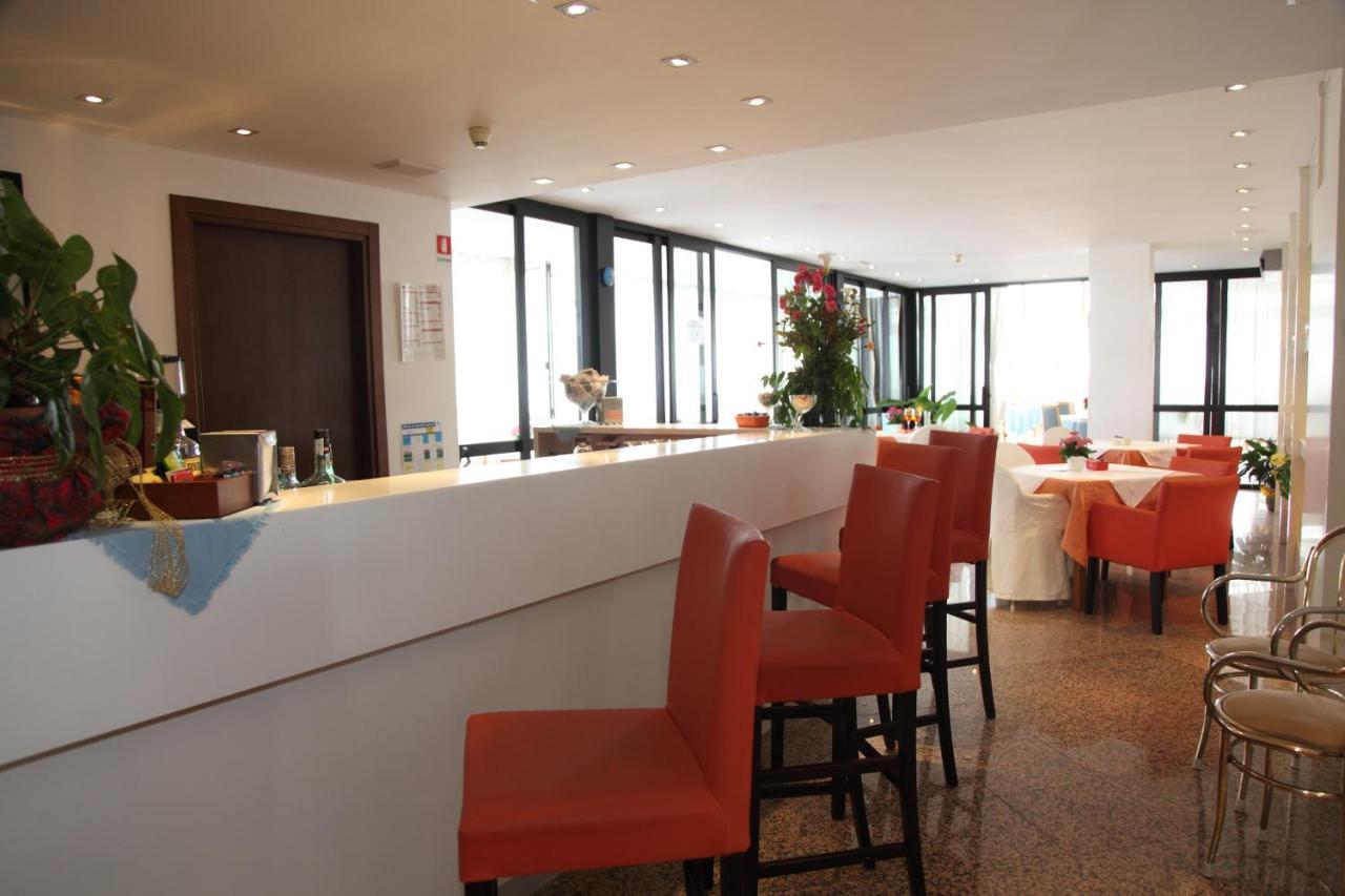 Hotel San Carlo Lignano Sabbiadoro Luaran gambar