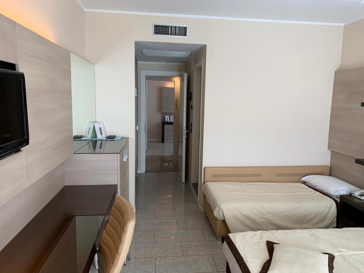 Hotel San Carlo Lignano Sabbiadoro Luaran gambar