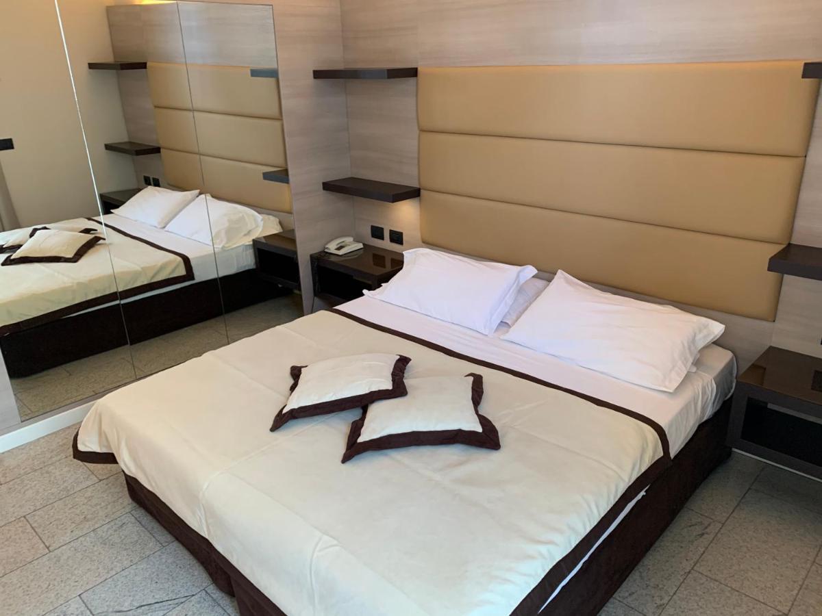 Hotel San Carlo Lignano Sabbiadoro Luaran gambar